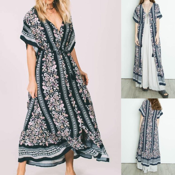 MINKPINK Dresses & Skirts - NWT MINKPINK Kimono Short Sleeve Floral Maxi Dress